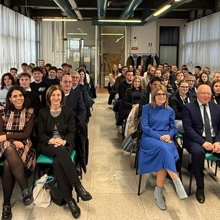 Storie di alternanza, premiati in Camera di Commercio i migliori video-progetti: c'è anche Biella FOTO Storie di alternanza, premiati in Camera di Commercio i migliori video-progetti: c'è anche Biella FOTO