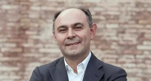 Comizio per il referendum: “No ai pieni poteri”, a Biella anche il senatore AVS De Cristofaro