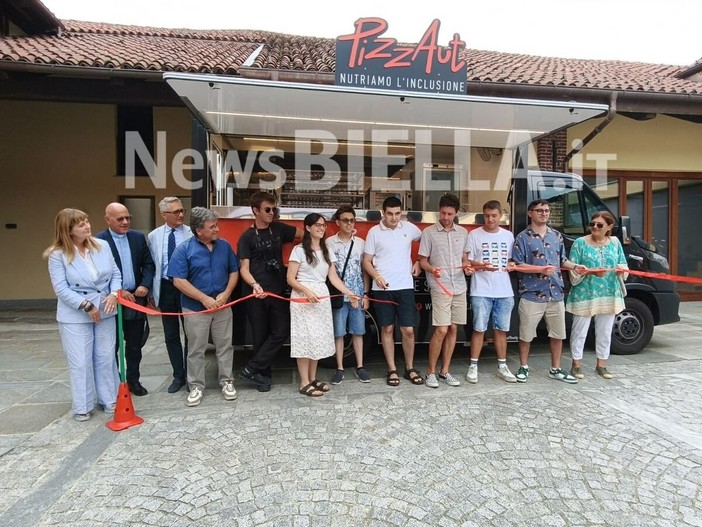 PizzAutoBus Biella è arrivato: presentato a Cascina Oremo il primo food truck di PizzAut