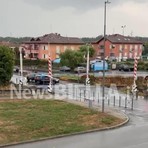 Barriere alzate al passaggio a livello, Carabinieri a Vigliano - Foto Davide Finatti