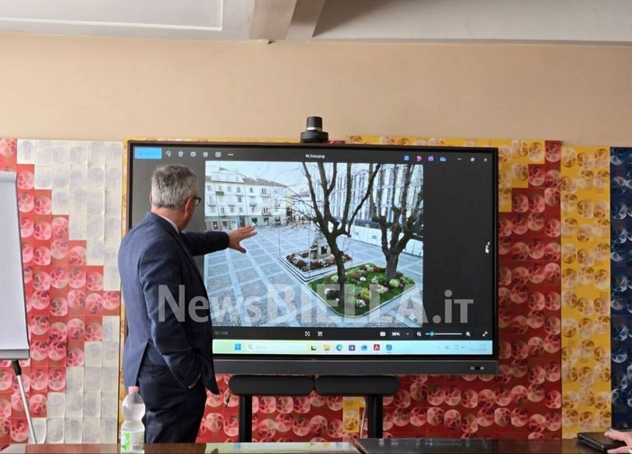 Il sindaco Marzio Olivero illustra il primo progetto di riqualificazione, nel mese di febbraio Il sindaco Marzio Olivero illustra il primo progetto di riqualificazione, nel mese di febbraio