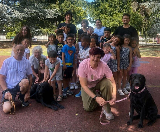 Pet therapy al centro estivo del Villaggio: i bambini incontrano Cloud e Zeus Pet therapy al centro estivo del Villaggio: i bambini incontrano Cloud e Zeus