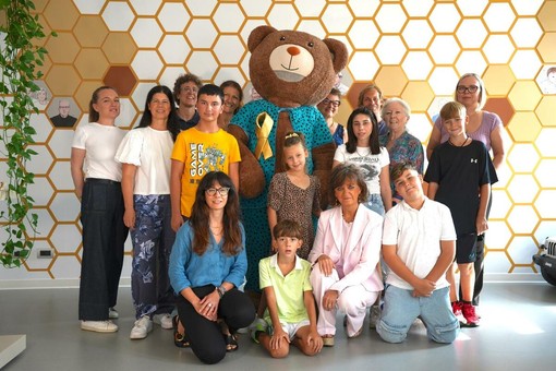 PIGI, la mascotte ufficiale della Pigiama Run, ha fatto tappa a Biella per incontrare le famiglie di Alveare Amico PIGI, la mascotte ufficiale della Pigiama Run, ha fatto tappa a Biella per incontrare le famiglie di Alveare Amico