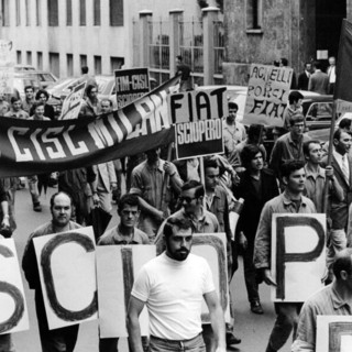 Il Biennio Rosso in Italia (1919-1920) Il Biennio Rosso in Italia (1919-1920)