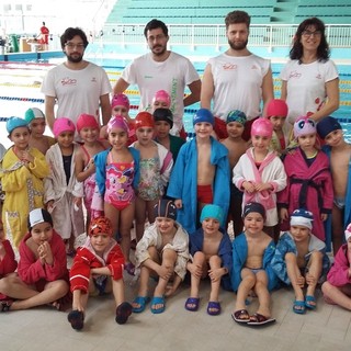 I bambini dell'infanzia di Andorno e Miagliano vanno a "Scuola in acqua"