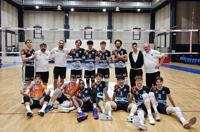 Altro giro, nuova vittoria: la Scuola Pallavolo Biellese supera Asti