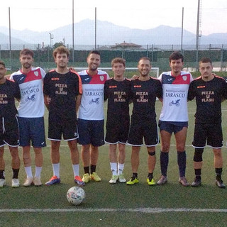 Gli atleti di Su Nuraghe Calcio Biella durante l'amichevole disputata sul campo sintetico dello Sportec Center di Gaglianico, ultimo allenamento prima della pausa estiva.