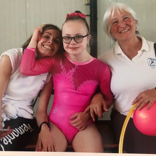 Applausi alle atlete di Piemonte Ginnastica a S. Maurizio Canavese Applausi alle atlete di Piemonte Ginnastica a S. Maurizio Canavese