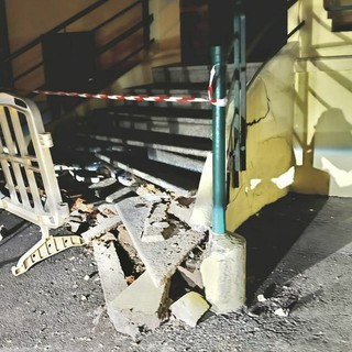 Ponderano, il Comune interviene sulla scala dell'ambulatorio