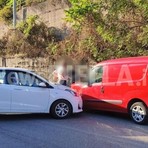 Biella, scontro fra mezzi in via Corradino Sella, nessun ferito - Foto Marina Bazzocchi Biella, scontro fra mezzi in via Corradino Sella, nessun ferito - Foto Marina Bazzocchi