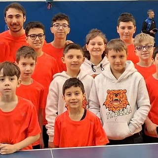 Grand Prix di Gignod: i giovani atleti del TT Biella, accompagnati, nella foto, dal tecnico Gilberto Ciarmatori.