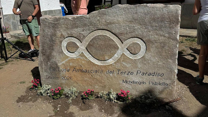 Pistoletto a Gravere (TO), per inaugurare il Terzo Paradiso Pistoletto a Gravere (TO), per inaugurare il Terzo Paradiso