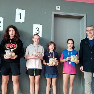 I protagonisti del Grand Prix Regionale Giovanile di Cossato con il Sindaco Moggio - Foto pagina FB TT Biella
