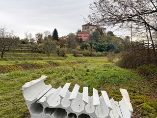 Al borgo di Castellengo  “Connessioni”, tra mostre, visite guidate e degustazioni