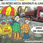 Biella, via Pietro Micca: si ferma il traffico e comincia lo spettacolo Biella, via Pietro Micca: si ferma il traffico e comincia lo spettacolo