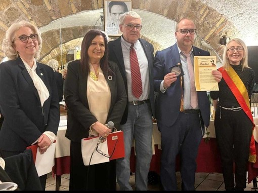 Luca Stecchi premiato al “Premio Letterario Internazionale Omaggio a Pasolini”
