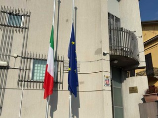 Vallemosso, fiori per i Carabinieri caduti a Verona