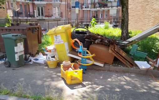 Villaggio Lamarmora, Leone: "In via Donato una discarica all'aperto" Villaggio Lamarmora, Leone: "In via Donato una discarica all'aperto"