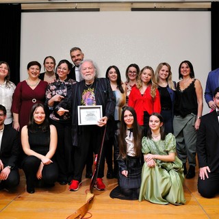 Gaglianico, un trionfo di musica e ricordi: il Maestro Santino Rocchetti incanta l’Auditorium, Foto Orfeo Cerruti Bozzola