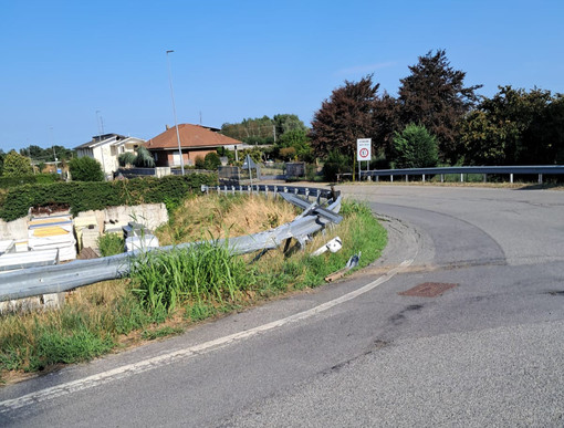 Tir non si ferma al controllo: fermato dalla Polizia Locale tra Salussola e Carisio Tir non si ferma al controllo: fermato dalla Polizia Locale tra Salussola e Carisio