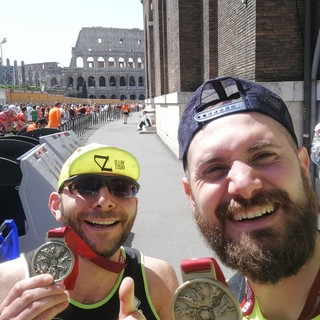 Maratona di Roma, per i biellesi la gioia del traguardo ai Fori Imperiali