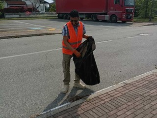 Benna, giornata ecologica: raccolti 15 sacchi di rifiuti FOTO e VIDEO