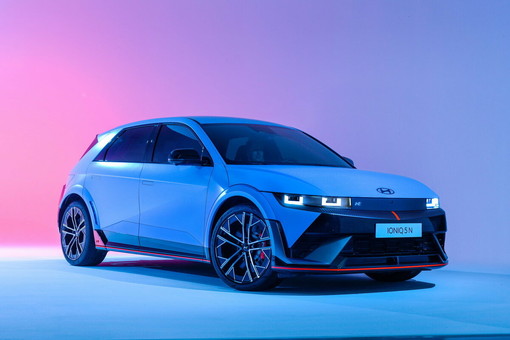 Questa non è un’elettrica. È qualcosa che non hai mai guidato prima