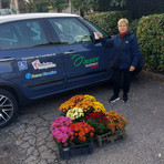 Gesto di umanità nei cimiteri di Cossato, l’Auser ricorda i defunti con un fiore sulle tombe senza visite Gesto di umanità nei cimiteri di Cossato, l’Auser ricorda i defunti con un fiore sulle tombe senza visite