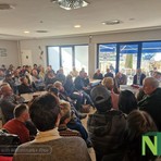 Biella, mercato di piazza Falcone, ambulanti in rivolta compatti: “Non ci spostiamo” Biella, mercato di piazza Falcone, ambulanti in rivolta compatti: “Non ci spostiamo”