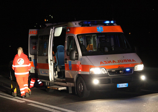 Dal Nord Ovest - Malore in piscina, 21enne in arresto cardiaco salvato dal 118 (foto di repertorio) Dal Nord Ovest - Malore in piscina, 21enne in arresto cardiaco salvato dal 118 (foto di repertorio)