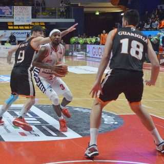 Basket: Oggi al Forum Angelico Biella vs. Trapani, match a tempo di Jazz