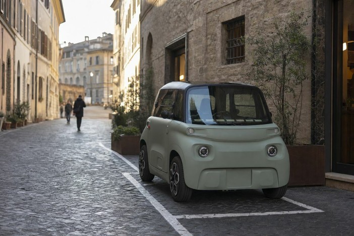Dalla facilità di parcheggio ai consumi: il ruolo delle microcar elettriche nella vita urbana Dalla facilità di parcheggio ai consumi: il ruolo delle microcar elettriche nella vita urbana