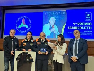 Al Corpo AIB del Piemonte il Premio “Zamberletti", Prima Edizione, foto pag fb Corpo AIB Piemonte Al Corpo AIB del Piemonte il Premio “Zamberletti", Prima Edizione, foto pag fb Corpo AIB Piemonte