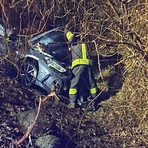 Vigliano, illeso il conducente dell'auto ribaltata