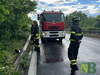 Super, incidente all'uscita di Vigliano, auto finisce nel fosso FOTO Davide Finatti per newsbiella.it