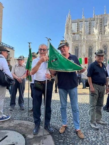 Il Gruppo Alpini Brusnengo-Curino a Milano per il 107° anniversario dell’Ana - Foto Facebook Gruppo Brusnengo - Curino Il Gruppo Alpini Brusnengo-Curino a Milano per il 107° anniversario dell’Ana - Foto Facebook Gruppo Brusnengo - Curino