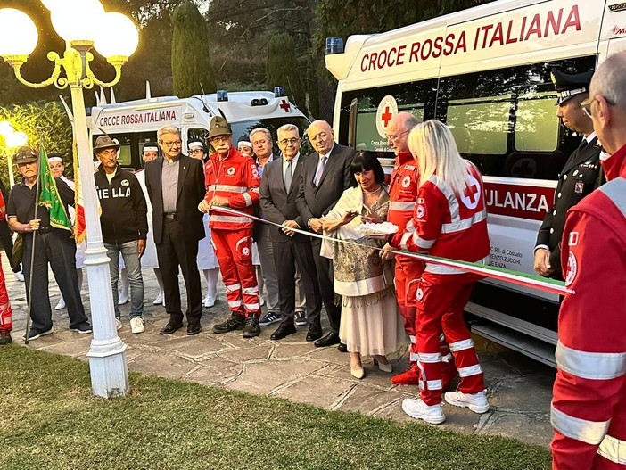 Cossato, una nuova ambulanza per la Croce Rossa FOTO Cossato, una nuova ambulanza per la Croce Rossa FOTO