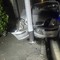 Vigliano, auto finisce contro un palo della luce FOTO