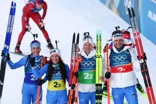 Milano Cortina 2026, staffetta biathlon d'argento. Goggia e Dalmasso di bronzo