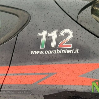 Quaregna Cerreto, con un sasso danneggia l’auto e minaccia il proprietario: arrivano i Carabinieri (foto di repertorio)