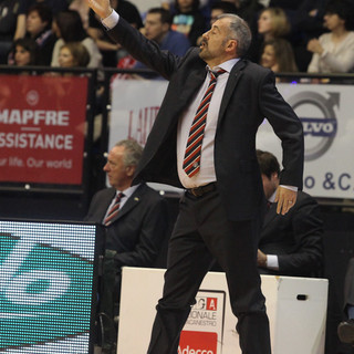 Basket - Angelico sfida la capolista Trento: "Proveremo a batterli in velocità"