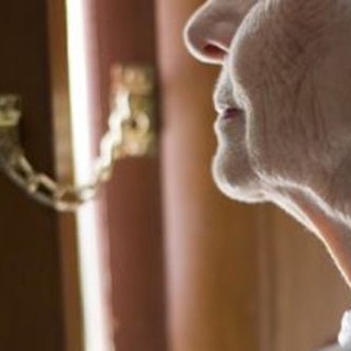 Valdilana: donna derubata da un finto Carabiniere