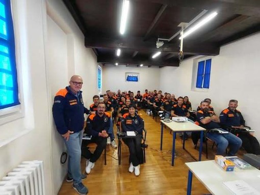 AIB Piemonte, nuovi corsi base per i volontari di Biella, Novara, Verbania e Vercelli - Foto pagina Facebook AIB Piemonte