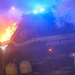Scontri a Torino, SAPPE: "Oltre 100 i poliziotti feriti: servono tutele più forti"