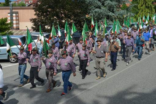 Alpini di Lessona in festa per i 70 anni del gruppo (foto di repertorio)