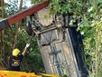 Tollegno, recuperata l'auto finita nel Rio Stono dopo l'incidente