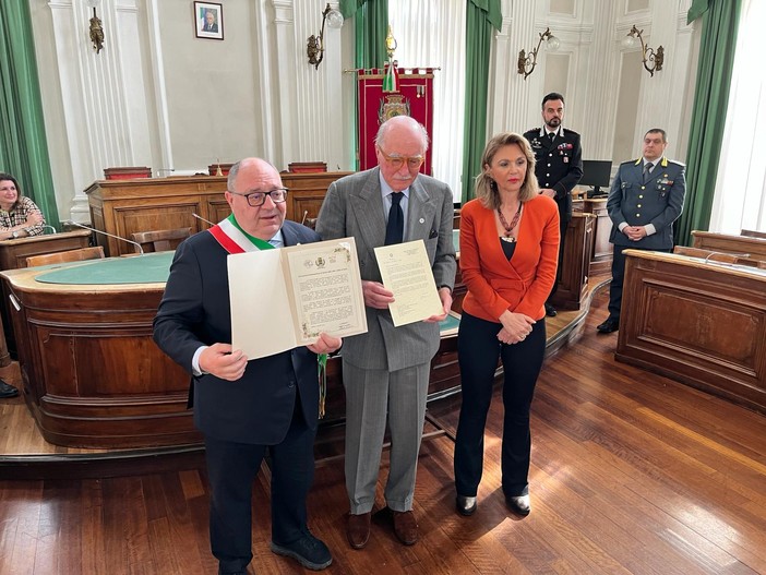 A Luciano Barbera una “Attestazione di Benemerenza”