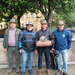 L’Alpino Massimo Rubeo “è andato avanti”, il suo cappello sfila all’Adunata di Genova con il gruppo di Mottalciata