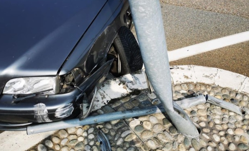 Lessona, auto contro un palo Lessona, auto contro un palo