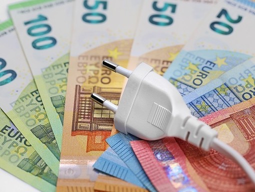 Prezzi in aumento del 63% in 25 anni, per abitazione e utenze rincari superiori al 100% (foto di repertorio) Prezzi in aumento del 63% in 25 anni, per abitazione e utenze rincari superiori al 100% (foto di repertorio)
